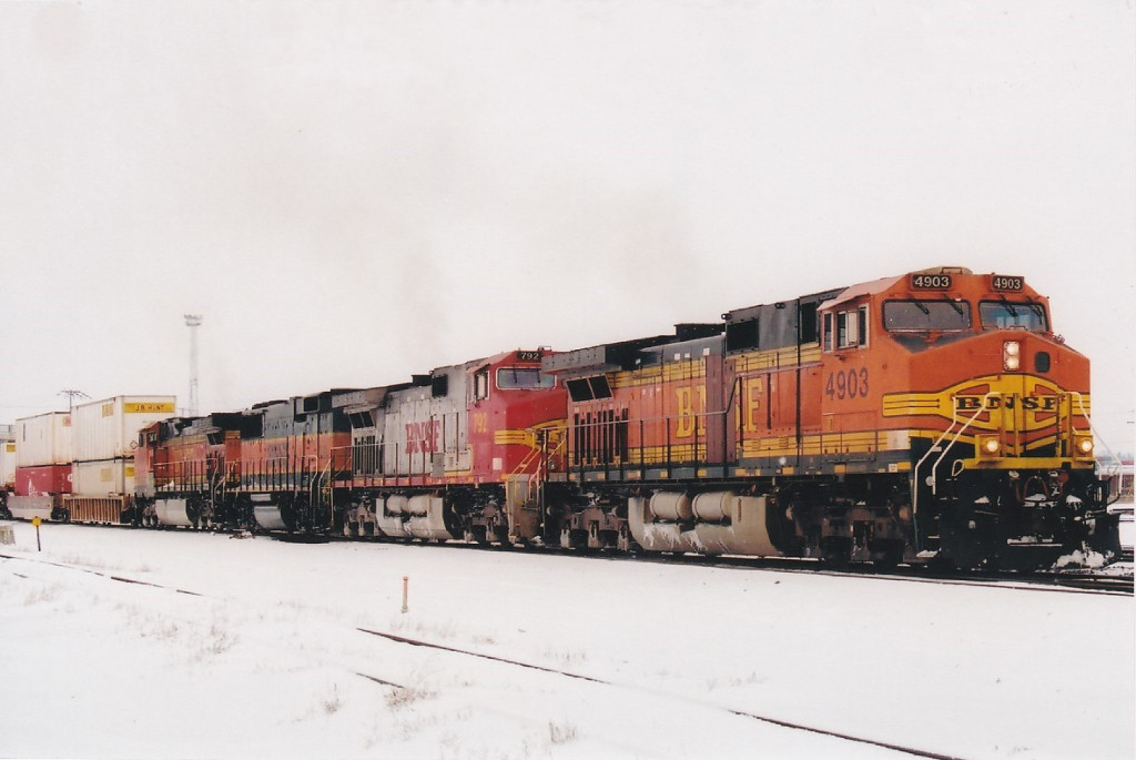 BNSF 4903 East